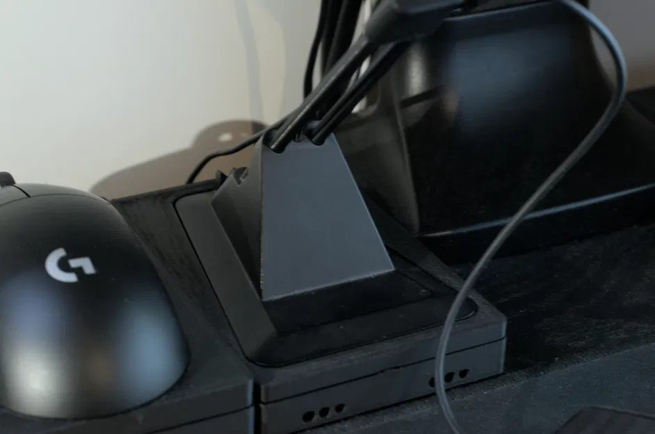 Giá Đỡ Razer Mouse Bungee V2 Chuẩn Gridfinity - Image 1