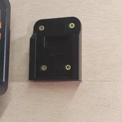 Giá đỡ pin TITAN 18V 5A