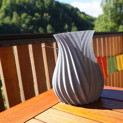 Bình Xoắn Đối Xứng