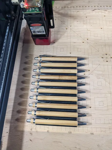 Bộ Gá Khắc Bút Bằng Laser - Image 1