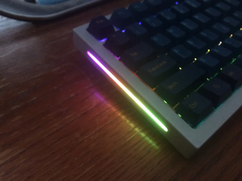 Tấm Phản Quang Đèn LED Bên Hông Bàn Phím GMMK Pro - Image 1