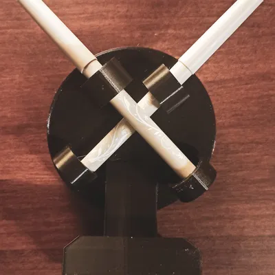 Giá đỡ "Ngòi bút mạnh hơn gươm"