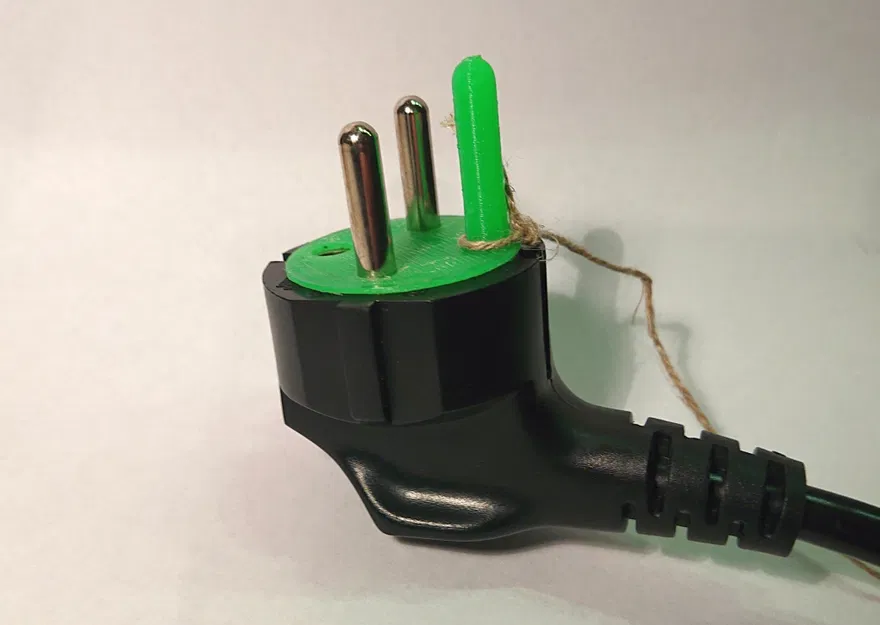 Chìa khóa mở ổ cắm điện loại E và F bị khóa (ổ cắm DATA) - Image 1