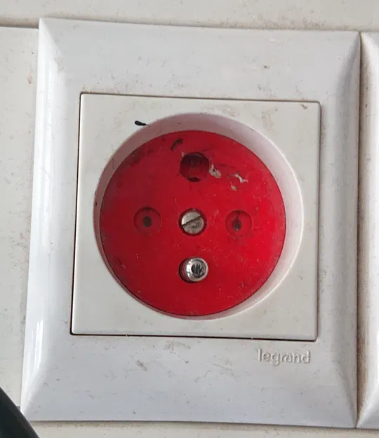 Chìa khóa mở ổ cắm điện loại E và F bị khóa (ổ cắm DATA) - Image 4