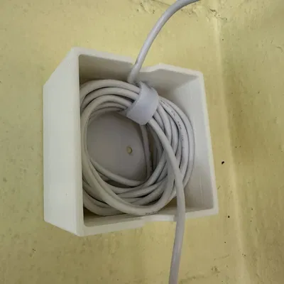 Hộp Quản Lý Dây Cáp Nhỏ Gọn