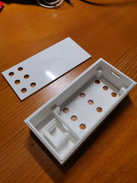 Hộp đựng ESP8266 + BME280 - Image 2