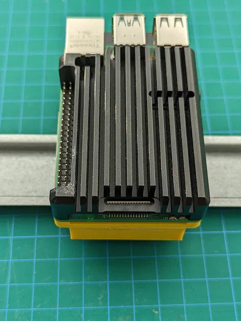 Đế Ray DIN Gọn Gàng Cho Raspberry Pi 4B Kèm SSD - Image 4