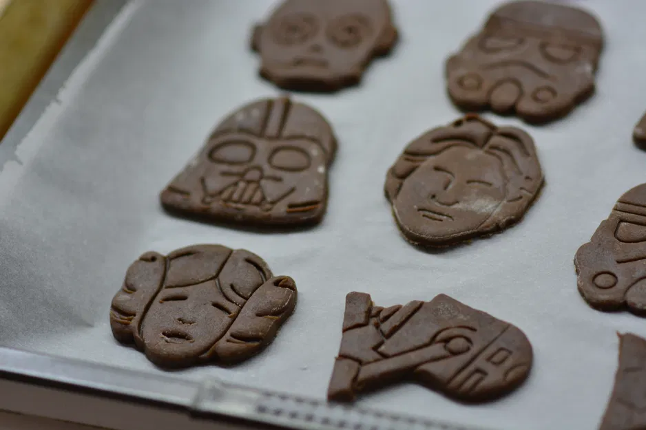 Bộ 10 Khuôn Cắt Bánh / Dập Bánh Giáng Sinh Chủ Đề Star Wars - Image 10