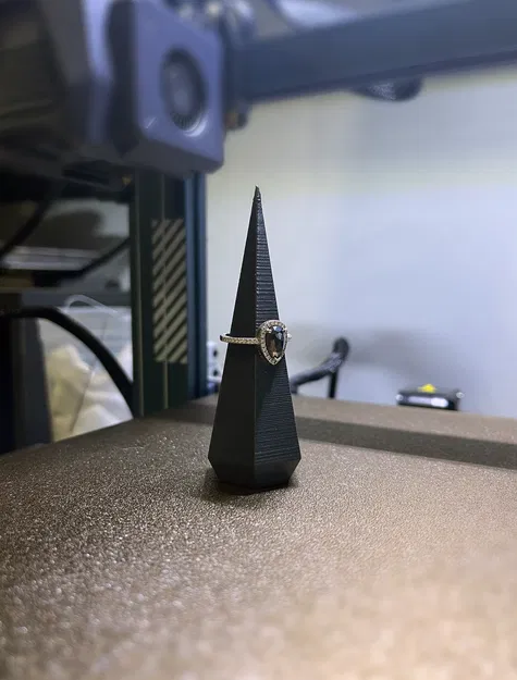 Ring Prism | Kệ Đựng Nhẫn Hình Học - Image 1