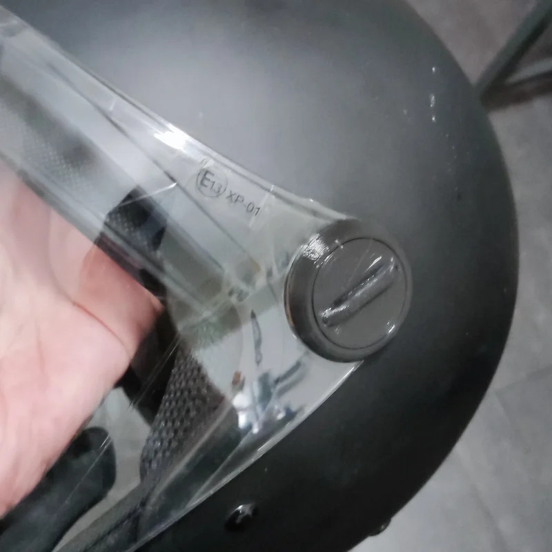 Ren cho Visera Nón Bảo Hiểm / Helmet Visor Thread