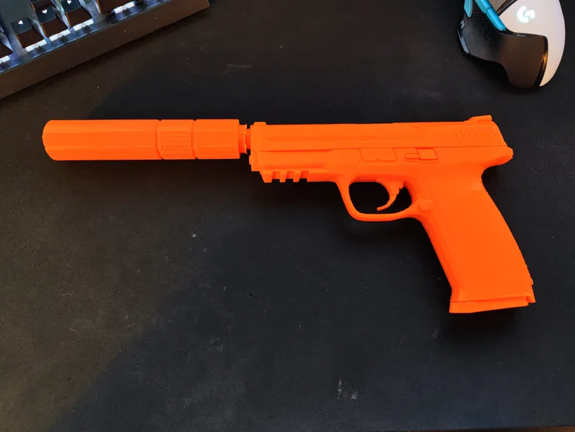 Lycoris Recoil Takina M&P 9 - Image 1