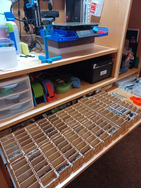 Khay Đựng Linh Kiện Nhỏ Có Vách Ngăn - Image 1