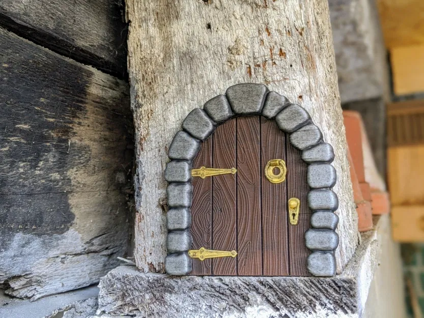 Cửa Nhỏ Xíu Cho Lỗ Chuột - Image 5