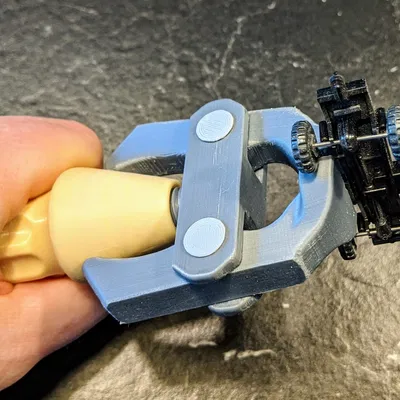 Kìm Kẹp Tay In 3D