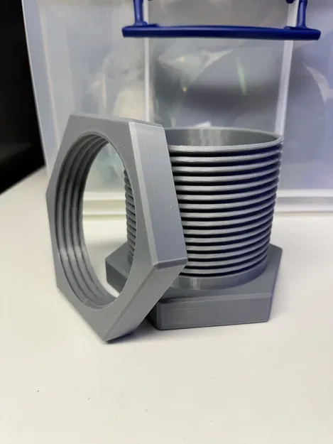 Chậu Cây Bu Lông & Đai Ốc Hoạt Động - Image 1