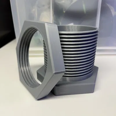 Chậu Cây Bu Lông & Đai Ốc Hoạt Động