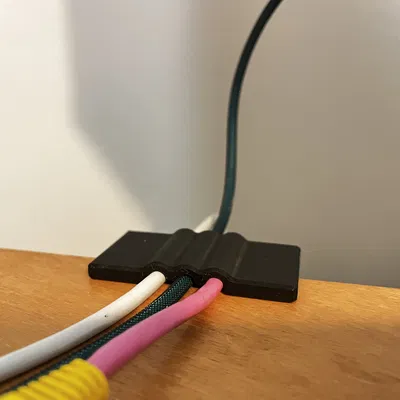 Kẹp Ba Dây Cáp Cho Bàn