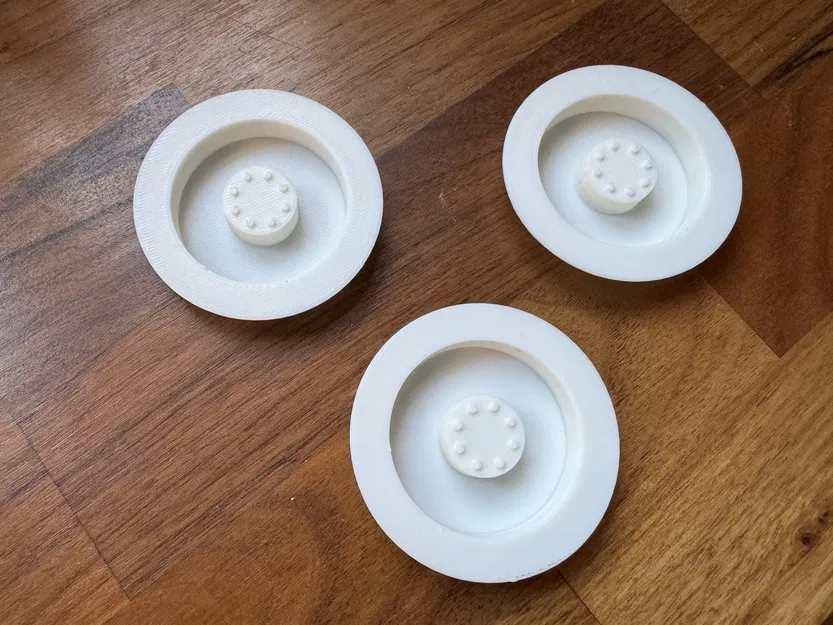 Tatra T148 - Nắp Mâm Xe Bánh Sau - Image 6