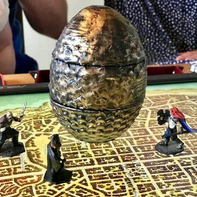 Hộp Đựng Xúc Xắc Hình Trứng Rồng