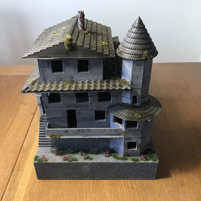 Trollskull Manor - Kích thước chơi được (28mm)