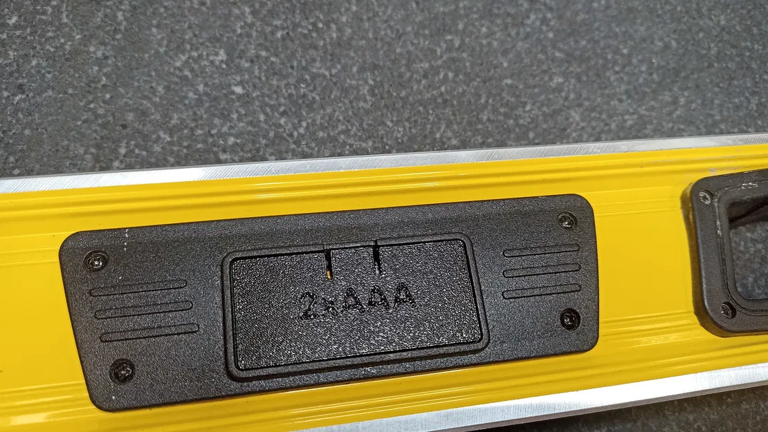 Nắp pin cho máy cân bằng điện tử Stanley Fatmax - Image 1