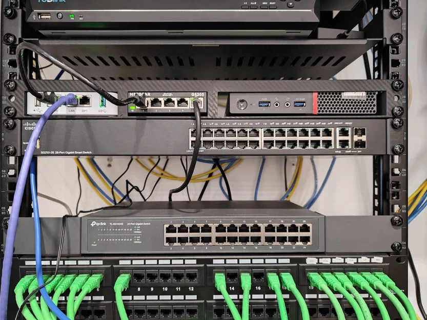 Kệ Rack Cho Netgate 1100, Switch 5 Cổng và Đồ Khác - Image 1