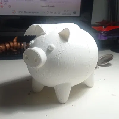 Chú Heo Nhỏ Ăn Giấy Vệ Sinh