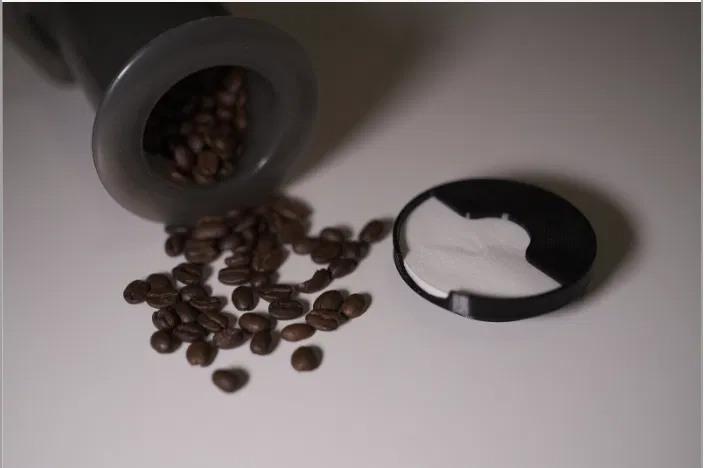 Nắp du lịch Aeropress có chỗ giữ lọc - Image 2