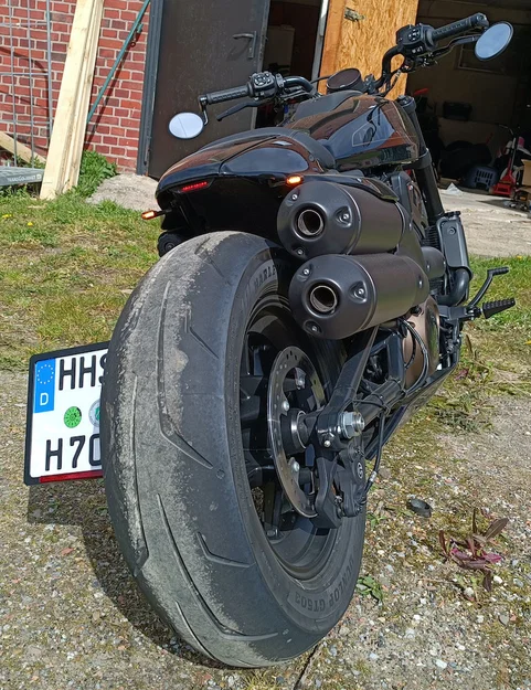 Chuyển Đổi Đèn Hậu Xe Harley Davidson Sportster S - Image 3