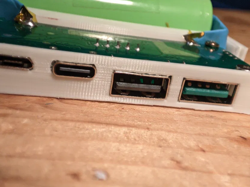 Vỏ sạc dự phòng cho pin 18650 - Image 4