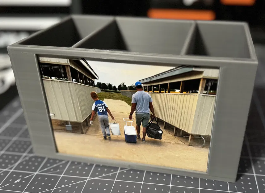 Chân Cắm Bút Khung Ảnh - Image 1