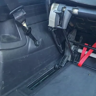 Tay nắm ghế Citroen C8