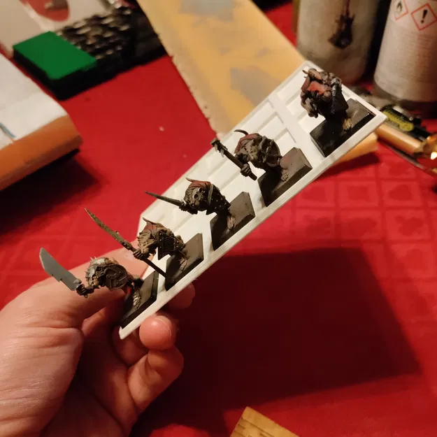 Khay di chuyển với đế 20 mm gắn chặt - Image 1