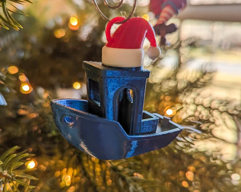 Móc Trang Trí 3DBenchy Mũ Giáng Sinh (Hỗ Trợ Đổi Màu) - Image 1