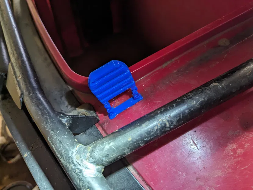 Chốt nắp thùng trước Bombardier Traxter - Image 3