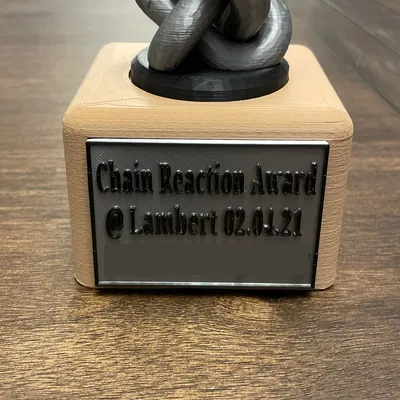 Cúp "Phản Ứng Dây Chuyền"