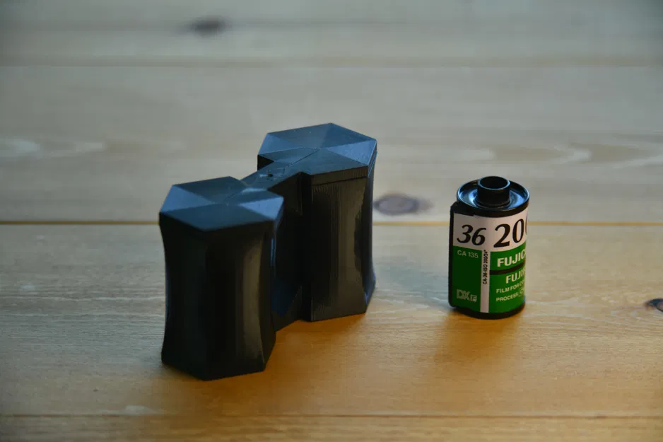 Hộp Đựng Phim 35mm Đôi - Image 1