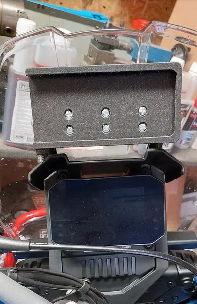 Giá đỡ điện thoại (Samsung A52) cho Aprilia Tuareg 660 - Image 4