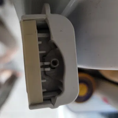 Chốt môi cửa tủ lạnh Samsung