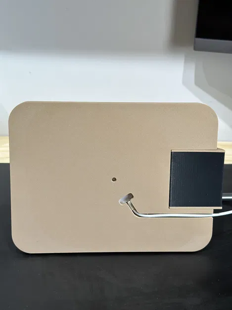 Giá đỡ Tai nghe + Khu vực sạc điện thoại cảm ứng - Image 5