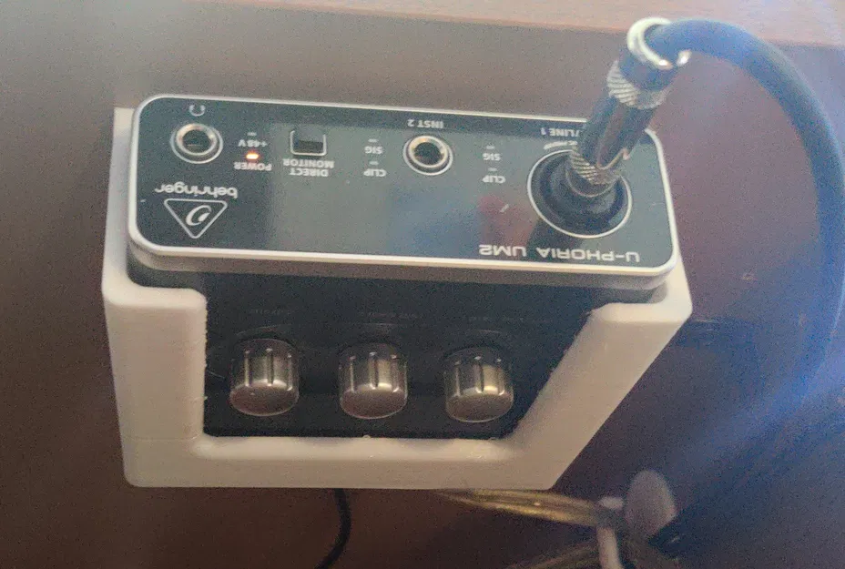 Giá đỡ dưới bàn cho sound card Behringer U-Phoria UM2 - Image 1
