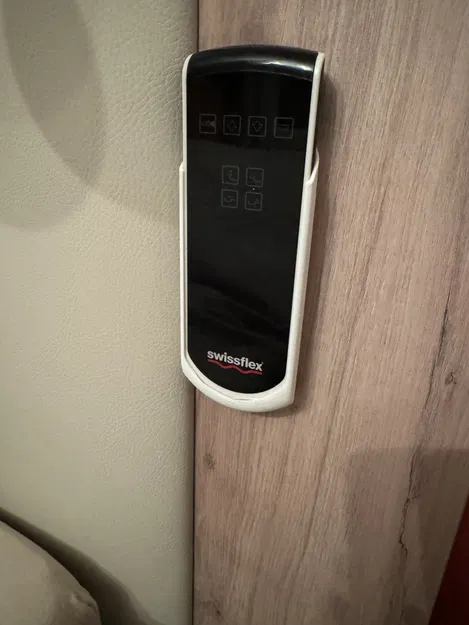 Giá đỡ remote Swissflex - Image 2