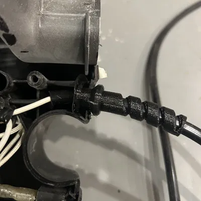 Chống đứt dây nguồn. Không cần đế