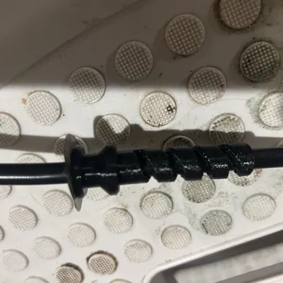 Chống đứt dây nguồn. Không cần đế