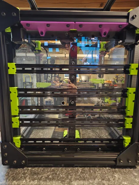 Giá đỡ Ray DIN có rãnh cho Rat Rig V-Core 3.1 - Image 1