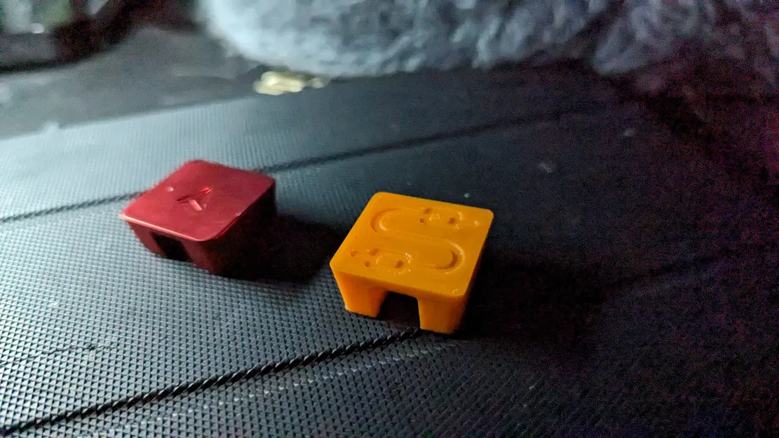 Chân Đế Nam Châm Giữ Dây Cáp Trên Bàn - Image 1