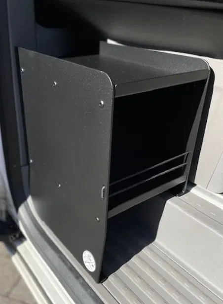 Vách Bên hông Tủ Giày Xe VW Multivan - Image 1