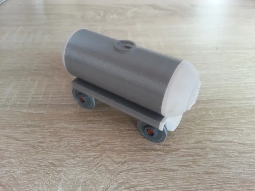 Xe Tăng Gỗ Cho Đường Ray Xe Lửa - Image 1