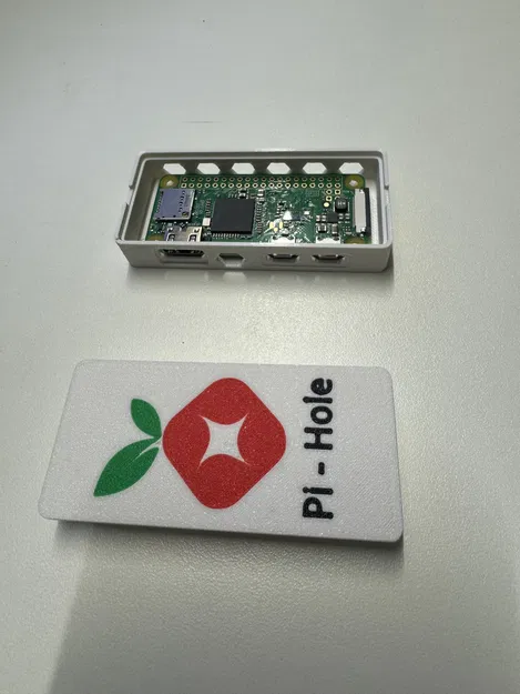 Vỏ Raspberry Pi Zero mỏng dính kèm Logo Pi-Hole - Image 3