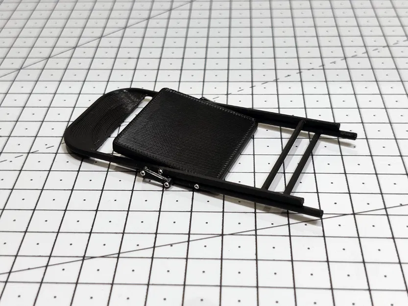 Ghế Gấp Tiêu Chuẩn Tỷ Lệ 1/10 - Image 3